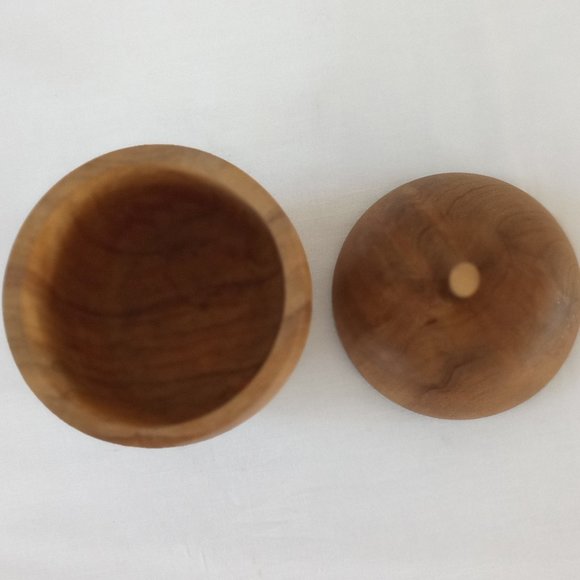 Solid Wooden Apple Trinket Box- - Picture 4 of 8